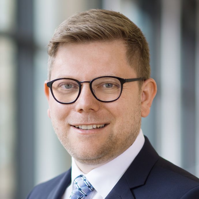 Dr. Karsten Hollmann